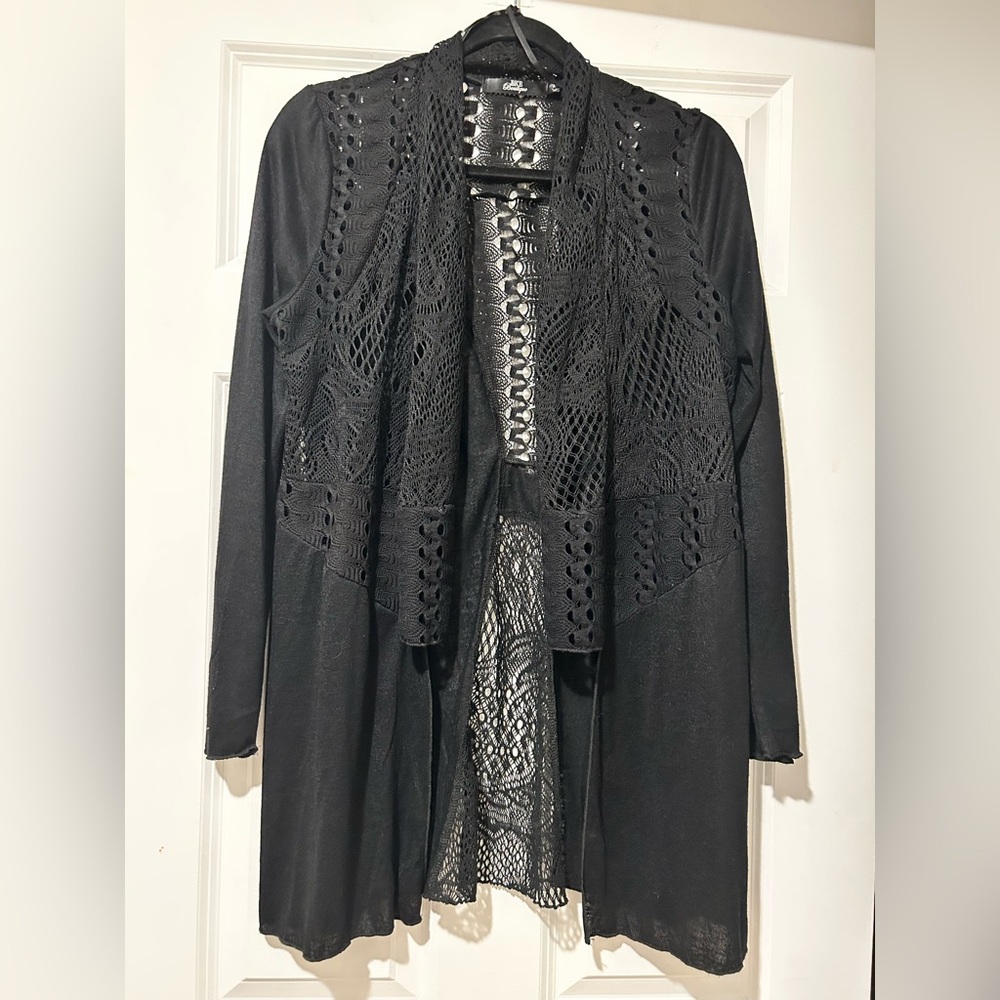 BKE Boutique Black Women's Crochet Lace Open-Front Cardigan - Picture 12 of 13